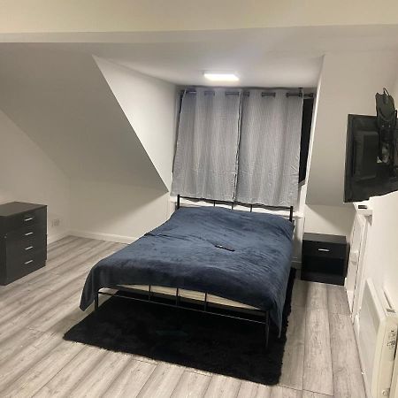 דירות לארגס Studio Flat מראה חיצוני תמונה